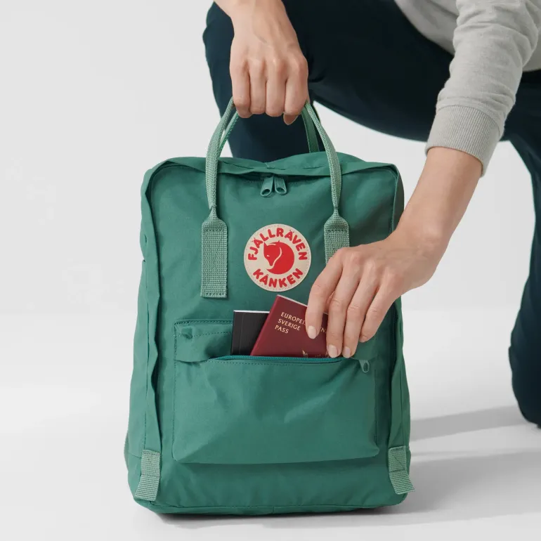 Fjallraven Kanken Backpack - Blackberry