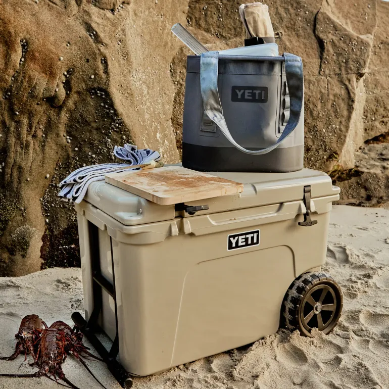 YETI Tundra Haul Wheeled Cool Box - Charcoal